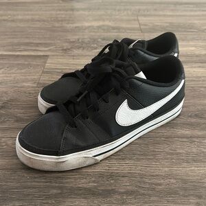Men’s Nike sneakers